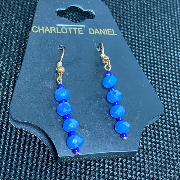 #9 Earrings - Picture 1 of 4